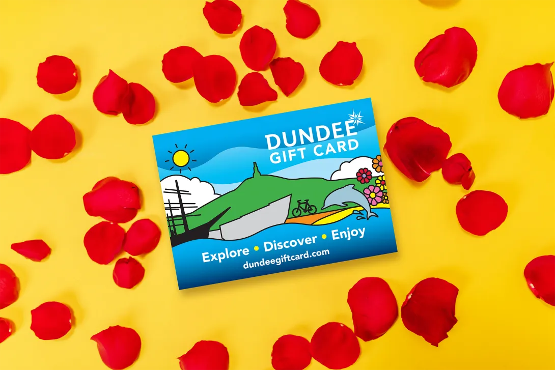Dundee Gift Card surrounded by roses